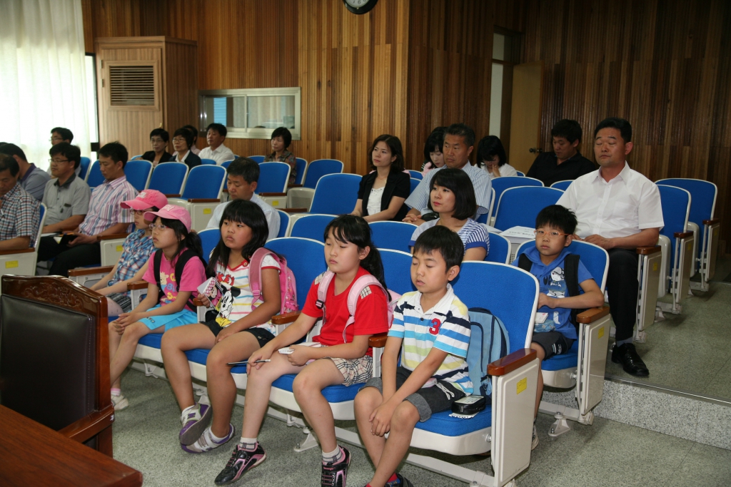 195회 1차 정례회 용화초등학교 학생방문단 이미지(1)